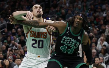 VIDEO Dario Šarić ostvario “double-double” učinak u pobjedi Sunsa kod vodeće momčadi NBA lige