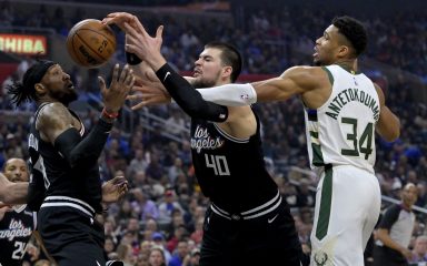 VIDEO Zubac i društvo umirili aktualne NBA prvake, Bucksima produžetak protiv oslabljenih Celticsa