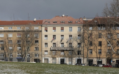 Zagrepčaninu kazna od 53 eura zbog bacanja jajeta na zgradu središnjice HDZ-a