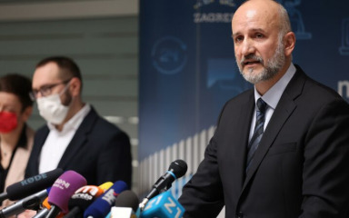 Novaković: Paket mjera dogovoren sa sindikatima Holdinga vrijedan je 17,8 milijuna eura