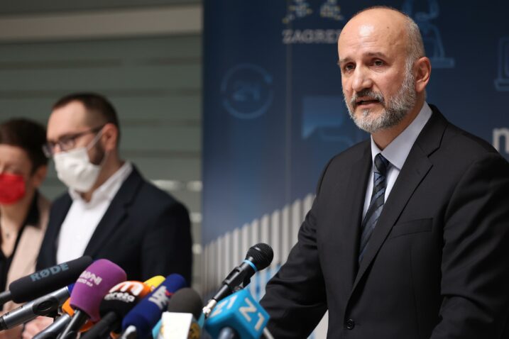 Novaković: Paket mjera dogovoren sa sindikatima Holdinga vrijedan je 17,8 milijuna eura