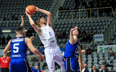 Košarkaši Zadra na svom parketu nadjačali Dinamo