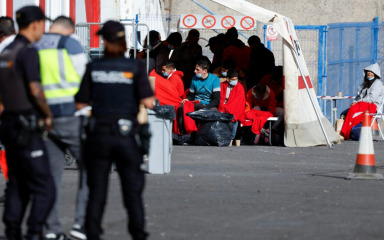 Deset migranata, uključujući bebu i tri žene, utopilo se kod Lampeduse