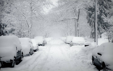 Snježna oluja uzrokovala kaos u susjedstvu