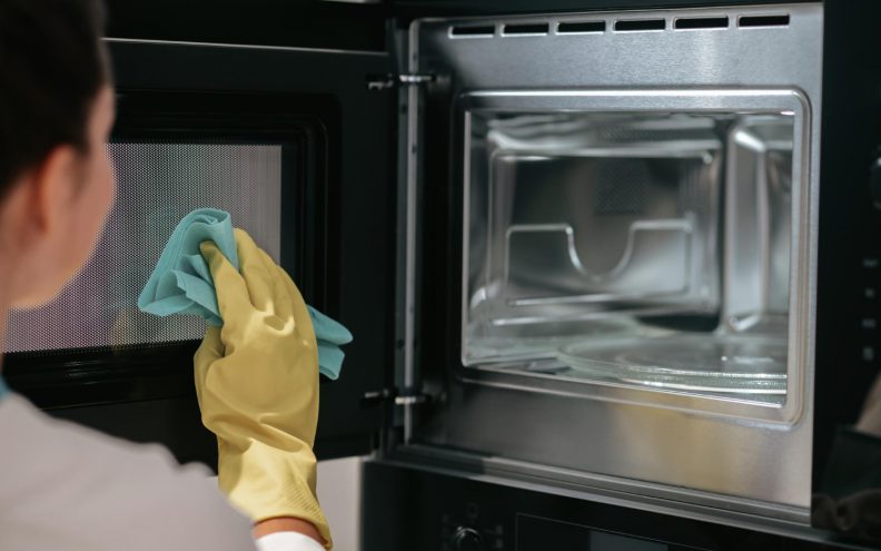 Imamo provjereno najbrži i najbolji način za održavanje mikrovalne pećnice čistom