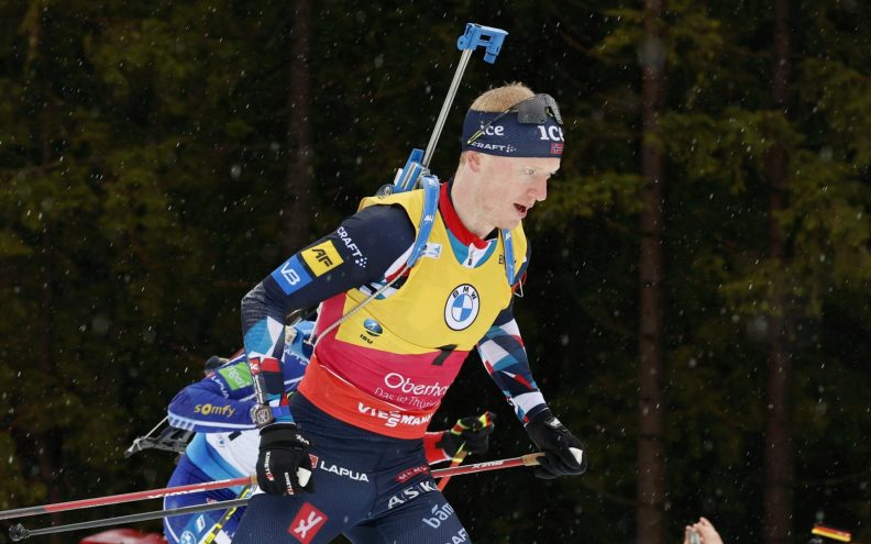 Norveški biatlonac osvojio prvo mjesto u Novom Mestu, nastupio je i pobijedio iako je znao da je pozitivan na Covid-19
