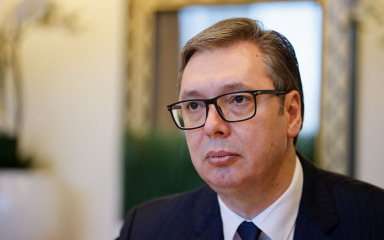 Vučić: “Ne pomažemo ni Ukrajini ni Rusiji, čisti smo kao suza”