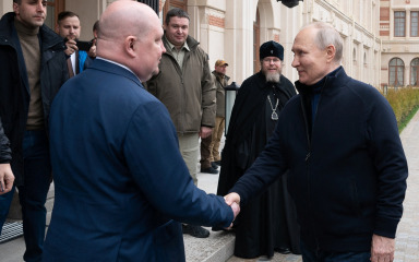 Vladimir Putin neplanirano stigao u Mariupolj