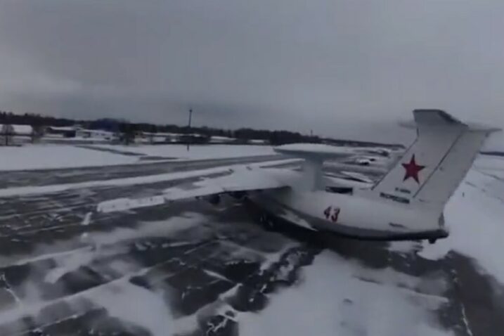 Bjeloruski partizani objavili video udara kamikaze drona na ruski AWACS avion