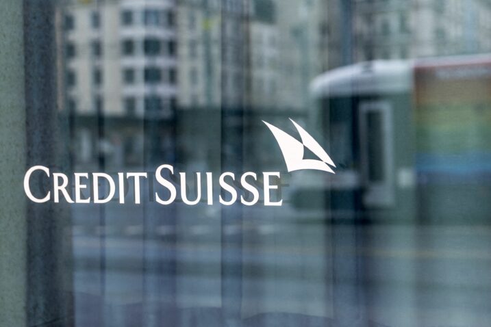 UBS nudi kupnju Credit Suisse za do milijardu dolara