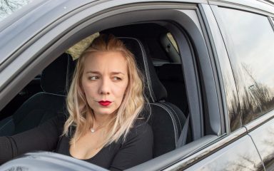 Povodom Dana žena proglašen “ženski automobil godine”: Ovog puta to je KIA Niro
