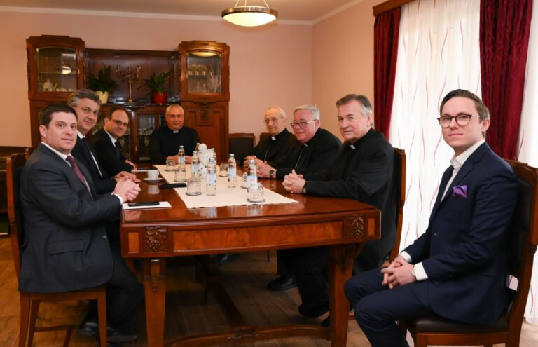 Plenković se u Splitu sastao s uglednim kardinalom, razgovarali o demografiji, ekologiji i migraciji