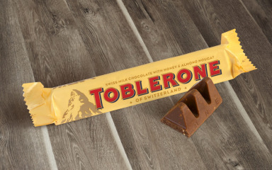 Najpoznatiji švicarski planinski vrh nestaje s omota Toblerone čokolade